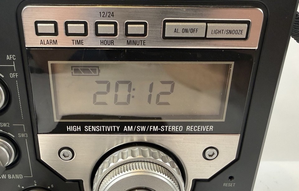 Eton S350DL (AM/FM radio, Rood) | Eton | De