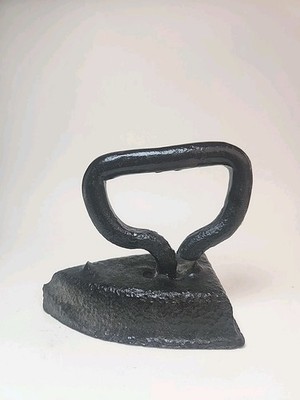 Primitive Hand Forged Cast Iron Flat Iron Early Loop Handle Blacksmith Made...