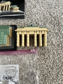 LEGO 21011 Brandenburg Gate With Manual 100% Complete