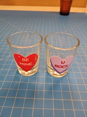 Valentine Shot Glasses Set 2 Be Mine U Rock Heart Novelty Barware Drinkware