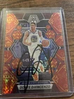 Signed On Card 2022-23 Panini Mosaic Donte DiVincenzo #111 Prizm Warriors /8