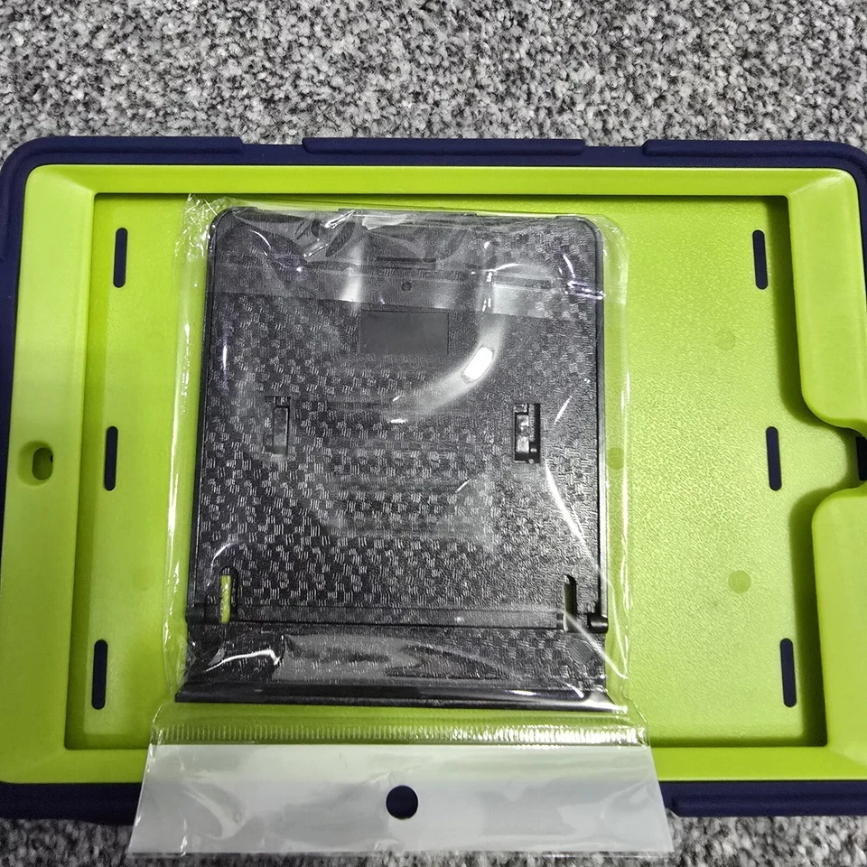 Case for iPad 9.7 inch 2018 6th Gen / 2017 5th Gen and iPad Air 2 / iPad Pro 9.7 - Image 3 of 4