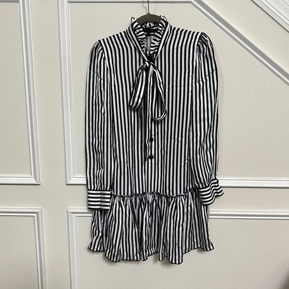 Vestido plisado manga larga Marc Jacobs para mujer rayas blancas y negras talla 0 Foto 2 de 4