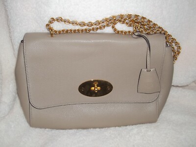 Mulberry Medium Lily Classic Grain Leather in Solid Grey.