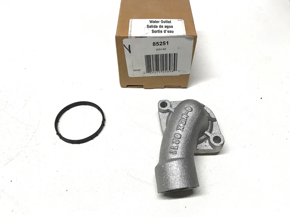 Carcasa termostato salida agua refrigerante motor 85251 para Cadillac, Saab, Saturn Foto 2 de 4