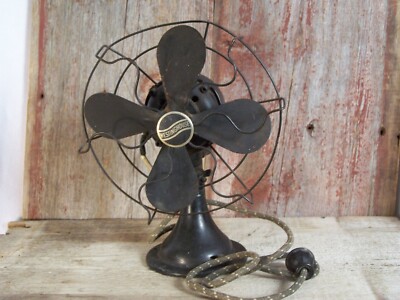 Antique 1920's Westinghouse Black CI Desktop Oscillating Fan