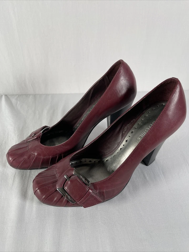 BCBGirls Tacones de Cuero 8m Borgoña Sin Cordones Clásicos con Hebilla  Foto 3 de 4