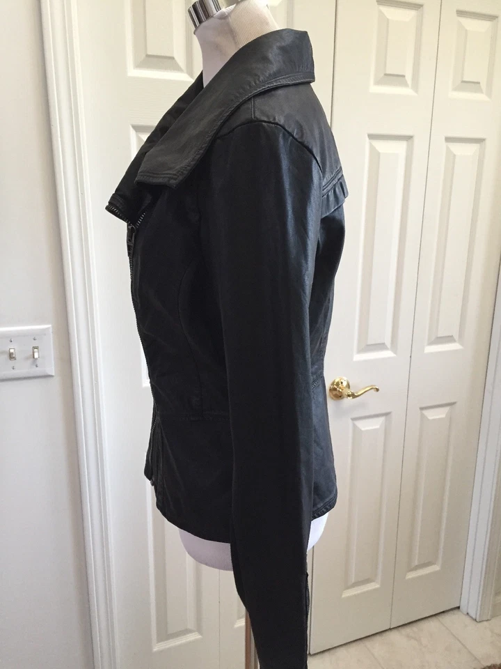 NUEVO CON ETIQUETAS BLANK NYC ever ever Chaqueta de motocicleta de cuero sintético negra S Foto 3 de 4