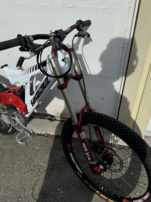 Santa Cruz SUPER 8 “2” Second Gen Downhill DH Mountain Bike