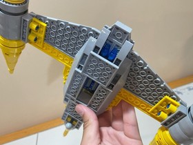 LEGO Star Wars Naboo Starfighter 7877 Incomplete Build w/ 2 Minifigures READ