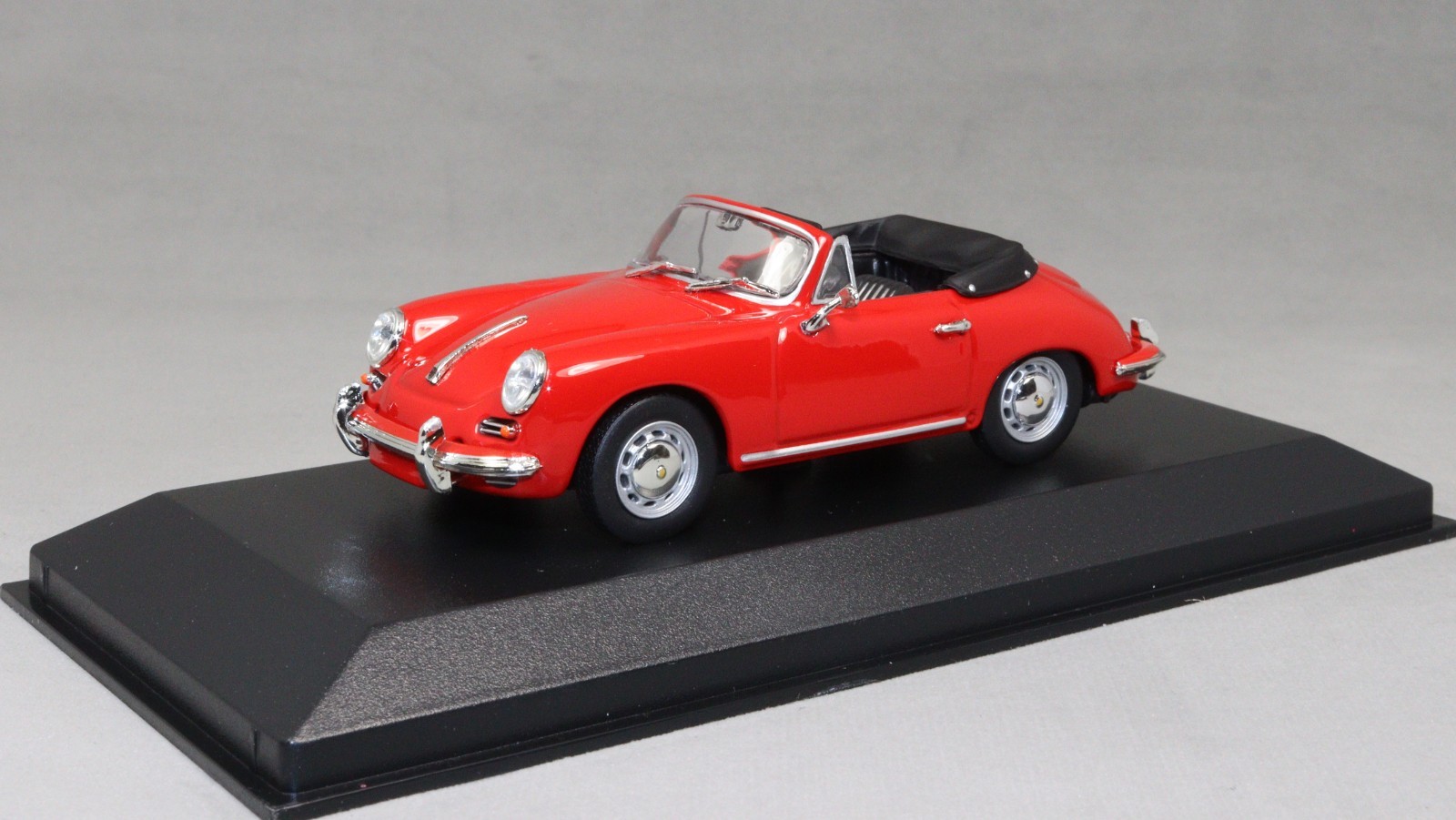 Minichamps Maxichamps Porsche 356C Cabriolet in Red 1965 940062331 1/43 NEW