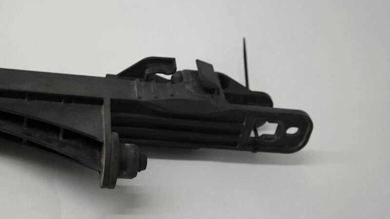 2007 HUMMER H3 RADIATOR SIDE MOUNTING BRACKET SUPPORT Foto 3 de 4