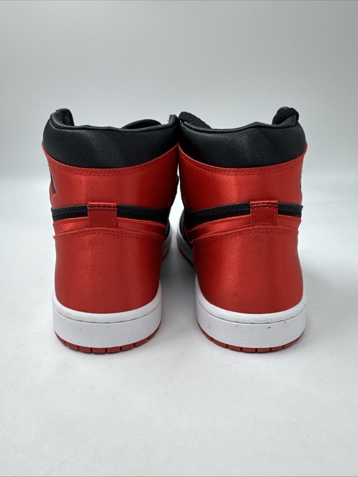 Nike Air Jordan 1 Retro Hi OG Satin Bred Black/Red FD4810-061 Women’s Size 11.5 thumbnail 3