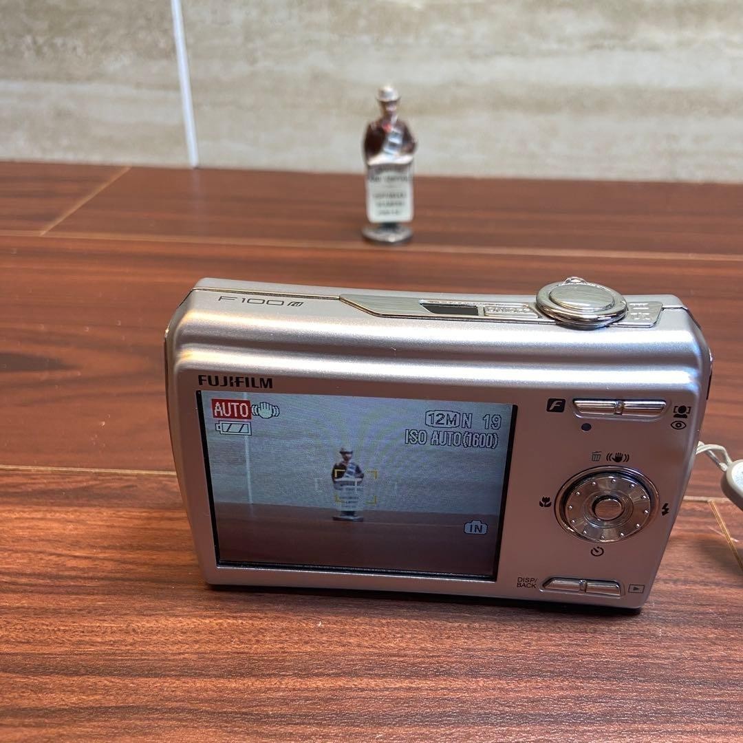 FUJIFILM FinePix F100fd Digital Camera 12MP 3x Optical Zoom High