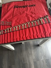Snap On 23pc Master 12point Metric Flank Drive Wrench Set 832 Mm Oexm723kb Snap On 23pc Master 12point Metric Flank Drive Wrench Set 832 Mm Oexm723kb