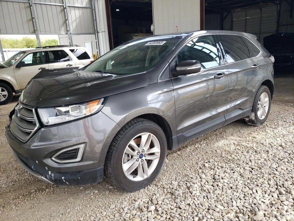 2015 - 2018 FORD EDGE Passenger Tail Light SE Quarter Panel Mounted  - Image 2 of 4