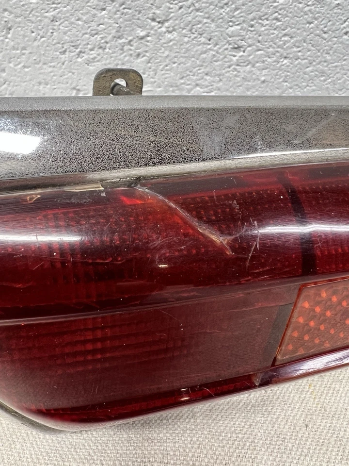 Conjunto de luz trasera derecha Mercedes Benz W113 280sl 250sl 230sl OEM Foto 4 de 4