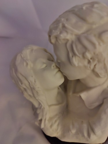Stunning Rare Capodimonte Fabar White Porcelain Figurine Statue The Kiss - Picture 12 of 14