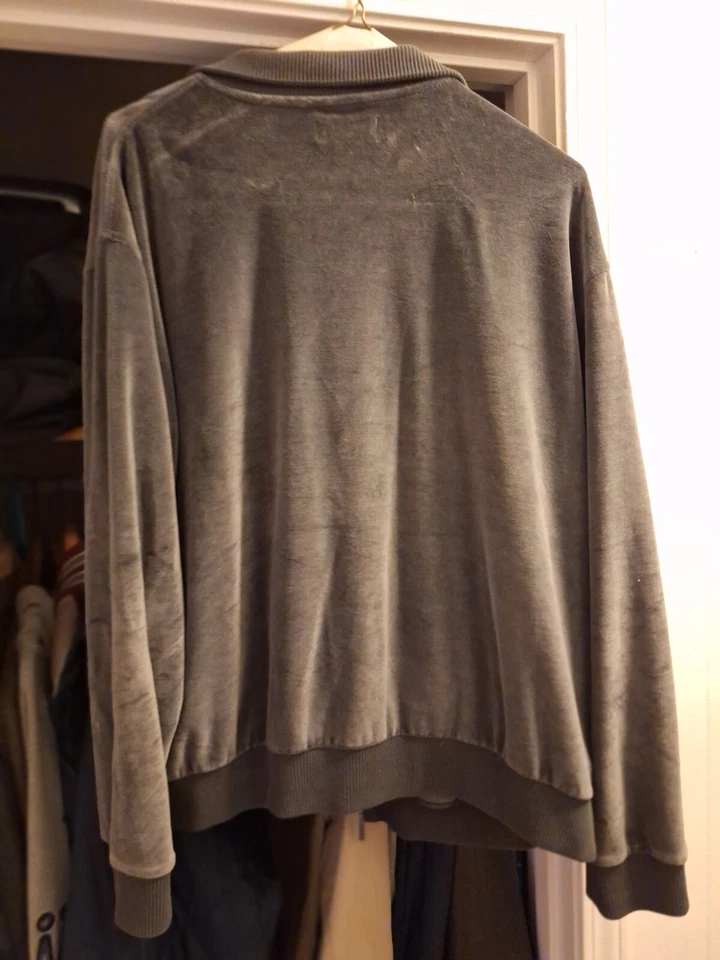 Sudadera de Terciopelo Roundtree And Yorke Talla XL Excelente Estado  Foto 2 de 3