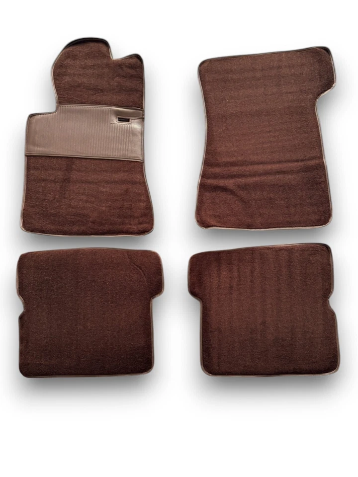 Conjunto de carpete tapete para Mercedes SL107 R107/W107 protetor de calcanhar de borracha marrom - Imagem 3 de 4