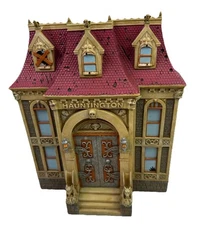 Hallmark 2005 Haungtington Collection Town Hall Tabletop Halloween Display Decor