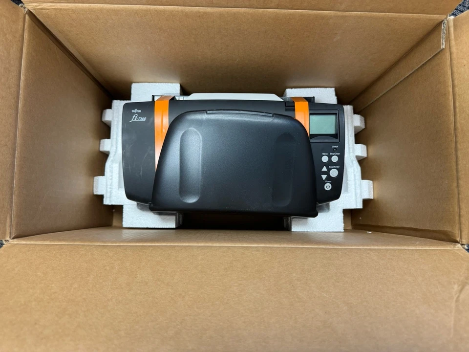 Fujitsu FI-7160 document scanner Work Group Scanner fully set in box - Image 3 of 4