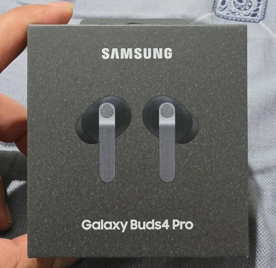 Samsung Galaxy Buds4 Pro Wireless Bluetooth Earbuds Black