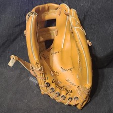 Used Rawlings Tony Gwynn RBG155 Youth Baseball Glove Mitt RHT