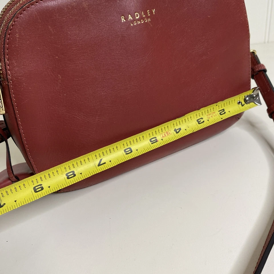 Radley London Dukes Place Medium Zip Top Crossbody Bag cranberry grained Leather - Image 4 of 4