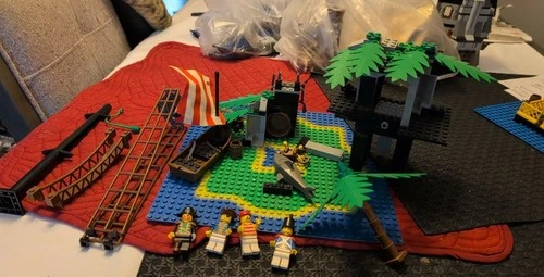 LEGO set 6270 Forbidden Island VINTAGE PIRATE 100% complete w/ instructions