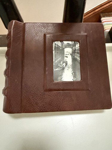 Daisy Arts 50 Page Leatherbound Photo Album - Never Used