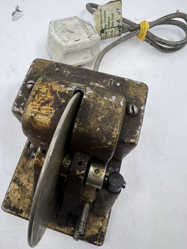 HY FLO Model Junior WT021 Piston Type Air Pump Made by Medcalf Bros - 第 2/4 張圖片