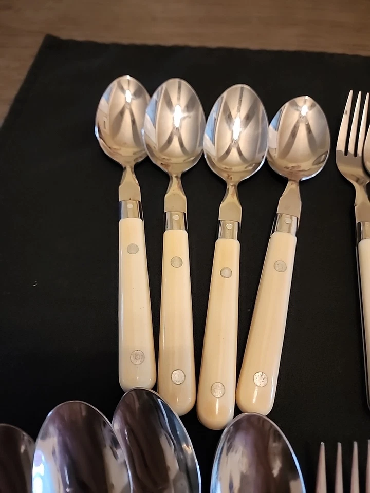 Cubiertos vintage WF Mardi Gras mango blanco 19 piezas acero inoxidable Corea plz LEER  Foto 2 de 4