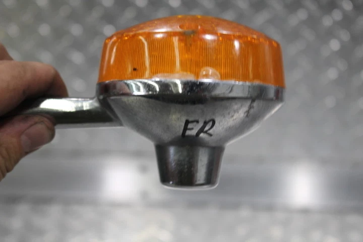 Suzuki GS1000L 1979 Aftermakret intermitente delantero derecho indicador de luz Foto 3 de 4