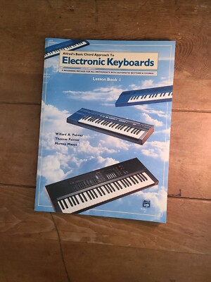 Alfred's Basic Chord Approach to Electronic Keyboards Lesson Book 1 (790-790.5)