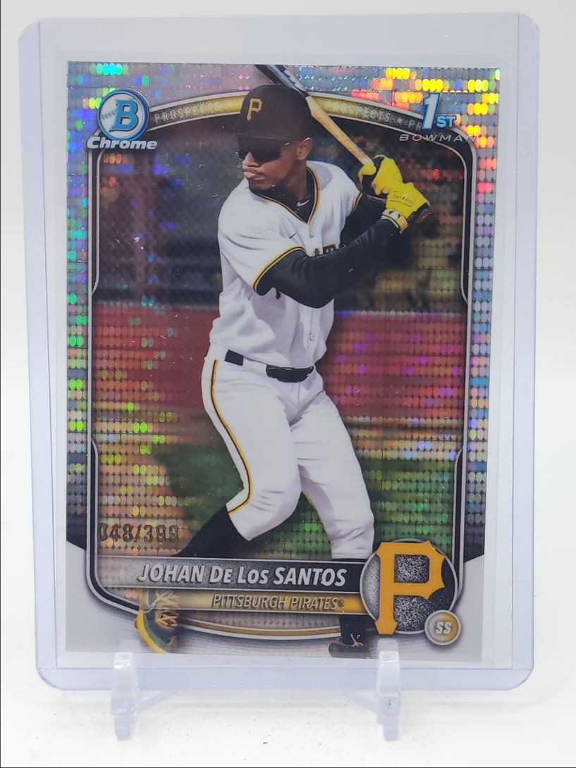 JOHAN DE LOS SANTOS 2025 BOWMAN CHROME 1ST PULSAR REFRACTOR /399 Q1033