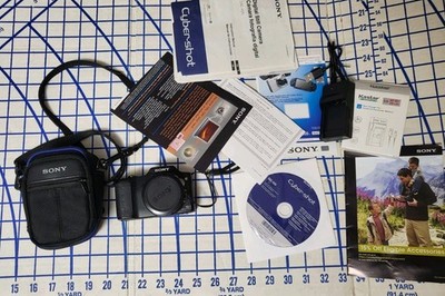 Sony Cyber-shot DSC-H20 Digital Black Camera  10.1 MP 10x Zoom Tested W/ Memory 