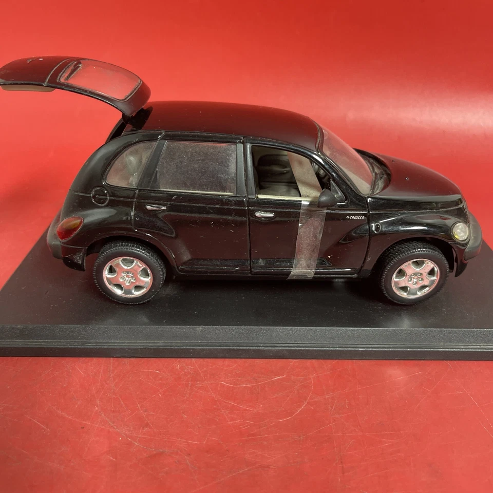 Maisto Chrysler PT Cruiser Special Edition 1/18 Scale - Image 4 of 4