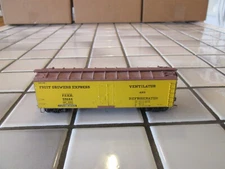 FRUIT GROWERS EXPRESS 40 FOOT REEFER CAR HO scale   