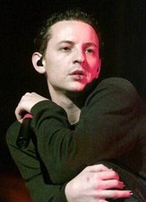 Linkin Park singer Chester Bennington performs during the last sto - Old Photo 5