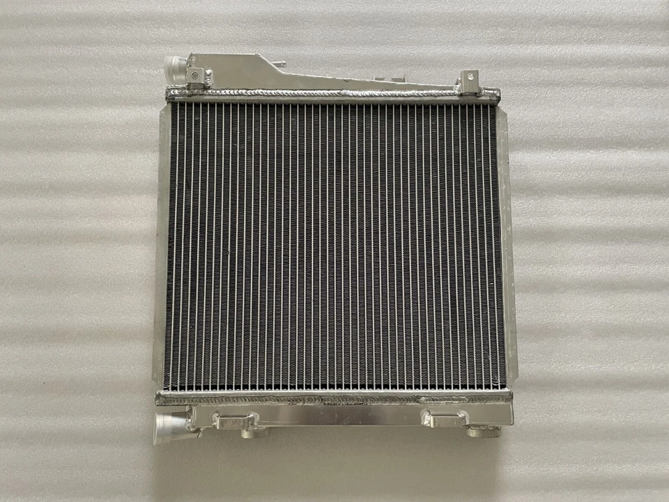 🥇Fit BMW 3 E30 320i / 323i / 325i / 325 ix 1982 - 1993 aluminum radiator - Image 2 of 4