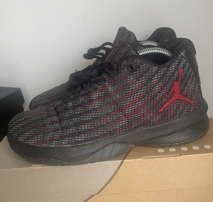 Nike Mens Jordan B.Fly 881444 005 Bred Black Red size mens 8.5
