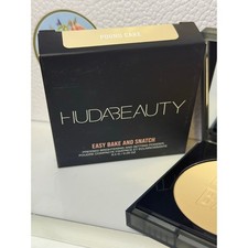 HUDA Beauty Easy Bake AND Snatch Pressed Brightening Powder - POUND CAKE 8.5g
