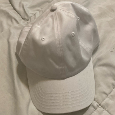 Under Armour Men s White Adjustable Baseball Cap One Size Solid Casual