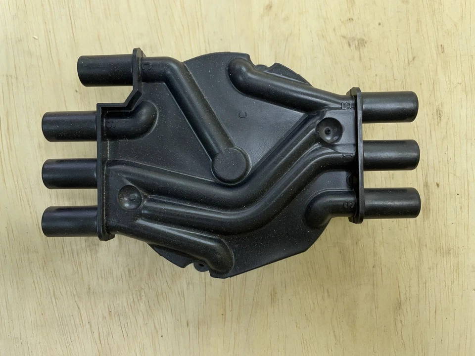 GM OEM Distributor Cap 95-07 Blazer S10 Silverado Tahoe Jimmy Yukon 10452458 NOS - Image 2 of 4