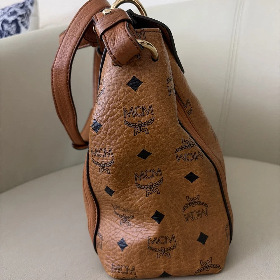 mcm Bolso de Mano Auténtico Usado Xbody-Bolso de Mano Ajustable/Desmontable Correas de Cuero Foto 3 de 4