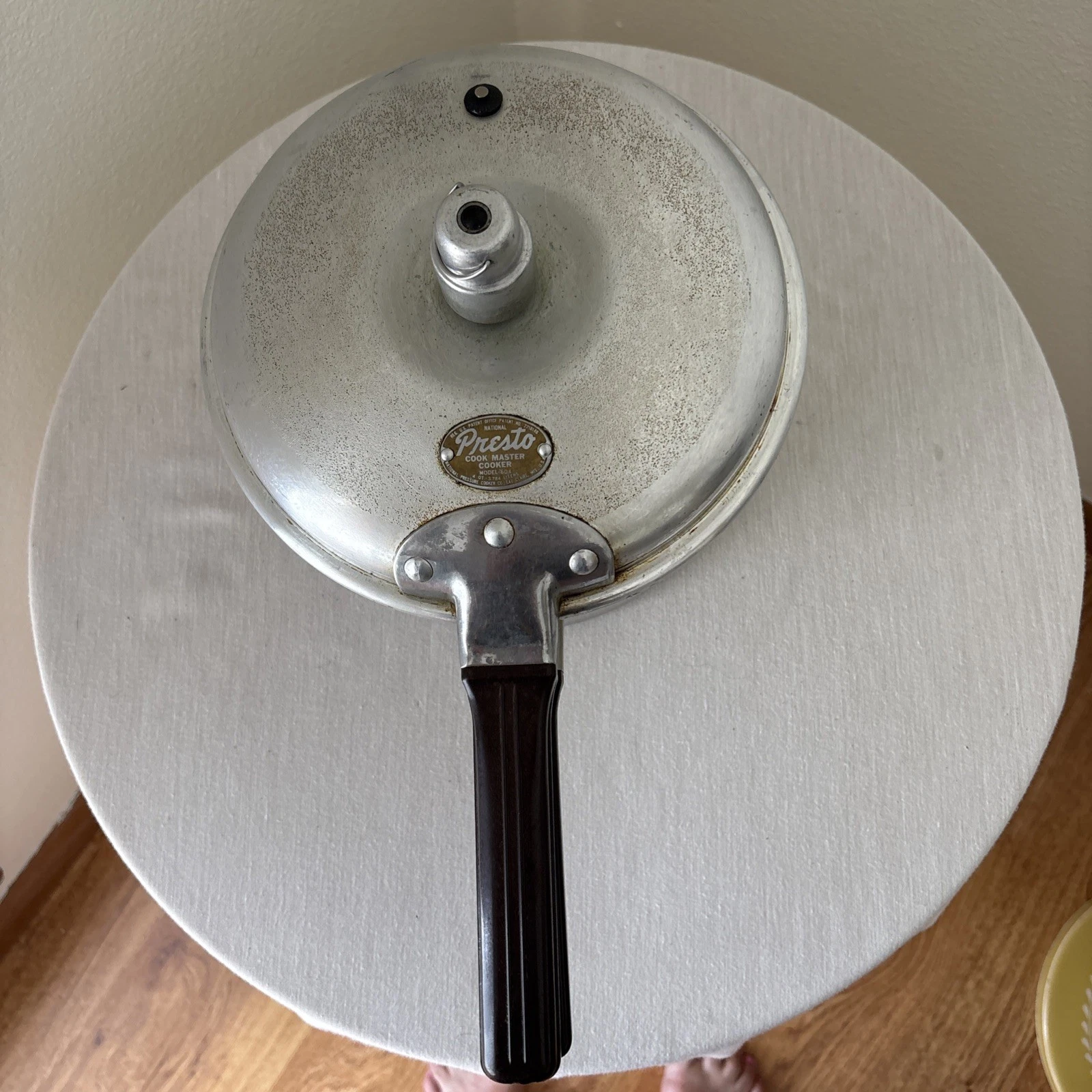 Presto Cook Master 4 Quart Model 604 Pressure Cooker W/ Jiggler Bakelite Handles