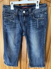 VIGOSS Women's Size 5 Capri Blue Jeans Denim Stonewashed Embroidered