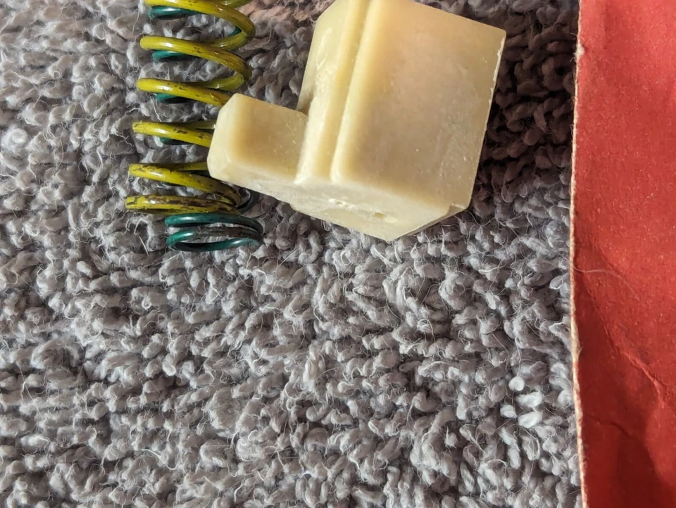 New Homelite String Trimmer Slide and Spring Kit A-97582 MISSING ONE SPRING - Image 4 of 4