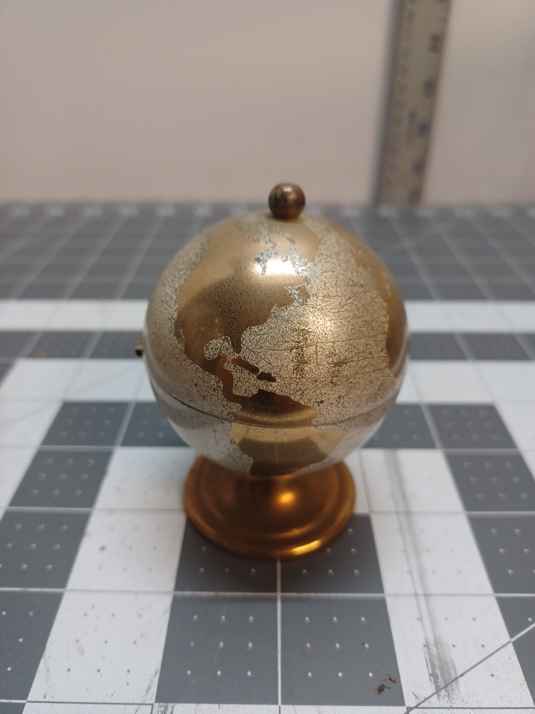 Vintage Globe Lighter